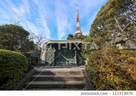 Temple with Vibrant Nature and Tower in the Background, Tokyo, Tokyo Dec 5 2024 Temple with Vibrant Nature and Tower in the Background, Tokyo, Tokyo Dec 5 2024 123329870