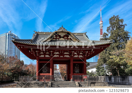 Japanese Gate with Modern Tokyo Skyline in Autumn Dec 5 2024 Japanese Gate with Modern Tokyo Skyline in Autumn Dec 5 2024 123329873
