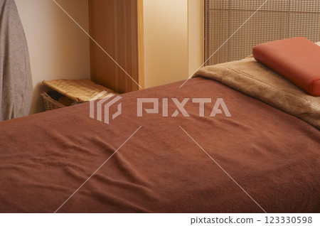 beauty salon bed beauty salon bed 123330598