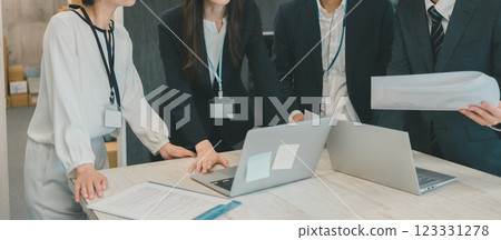 Online store management standing meeting 123331278