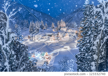 五箇山的雪冬：相倉合掌村，燈光綏爛 123332740