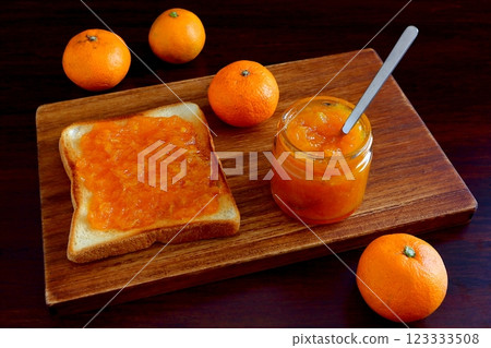 橘子果醬和吐司 橘子果醬和吐司 123333508