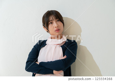 有思想的女員工 有思想的女員工 123334168