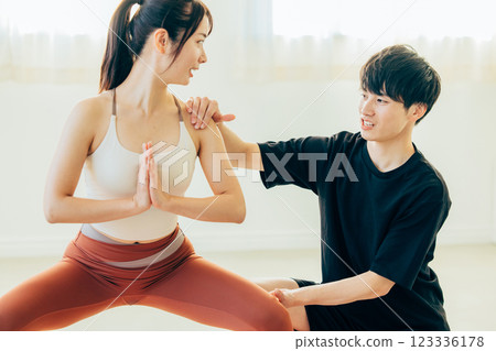 私人教練男女 123336178