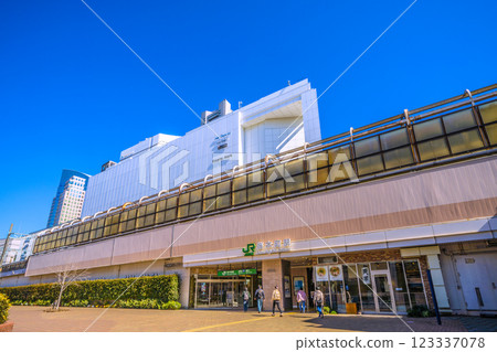 日本橫濱城市景觀，二月。 26日櫻木町車站北檢票口（西口）景色 123337078