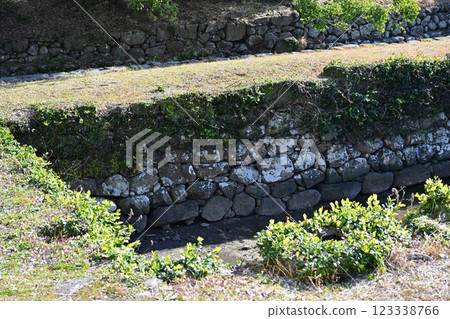 大村藩船庫遺跡（長崎縣大村市：串島城船庫遺跡） 123338766