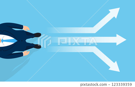 商人站在鳥瞰圖中的平面插圖和三個發散箭頭，向量 123339359