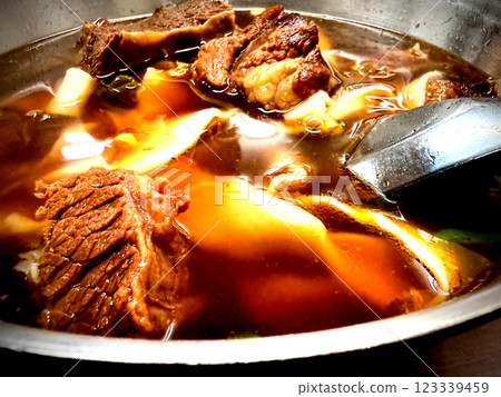 台灣美食！美味當地風味～牛肉麵 123339459