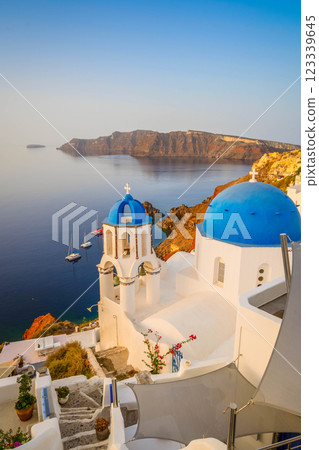 Oia, traditional greek village 123339645