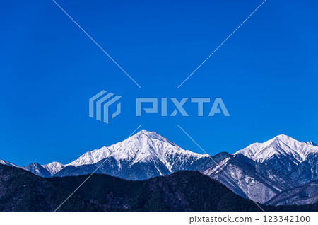 Winter's magical mountains 123342100