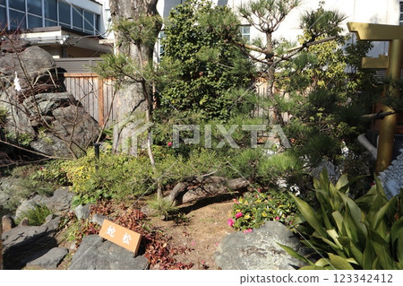 Shinagawa Ward, Hebi-kubo Shrine Shinagawa Ward, Hebi-kubo Shrine 123342412