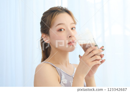 Woman doing yoga and pilates 123342687