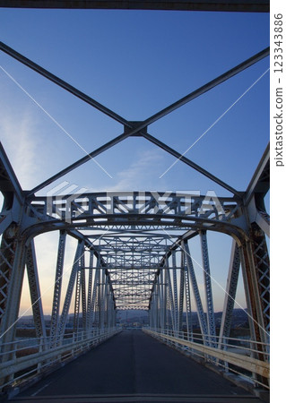 霞橋與高橋川的黃昏風景 123343886