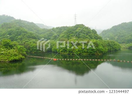 Lake Nashi (Togo Dam, concrete gravity dam) 123344497