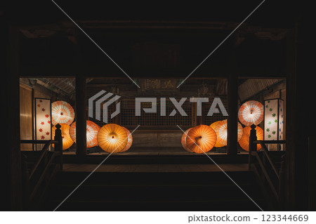 袋井市（靜岡縣）寶田山尊榮寺的日式傘藝 123344669