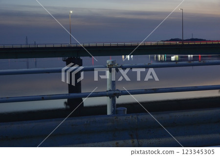霞橋和高橋川的風景、黃昏、夜景 123345305