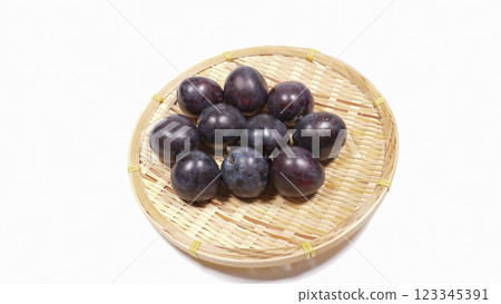 prune  123345391