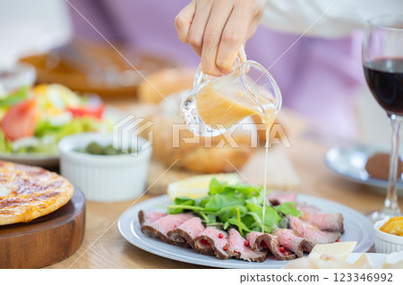 家庭聚會食物 家庭聚會食物 123346992