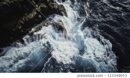 ocean waves crashing on rocks 123349053