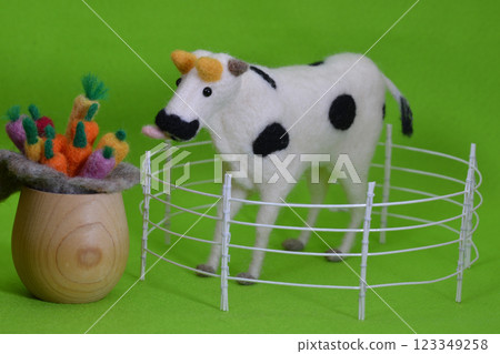 Cows in a fence 123349258