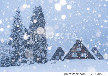 《岐阜縣》積雪的白川鄉/冬季合掌祖村 123350519