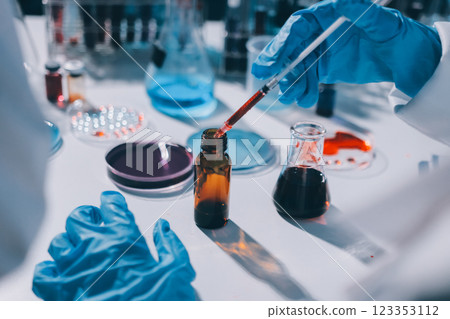 Researchers working in the clinical laboratory Researchers working in the clinical laboratory 123353112