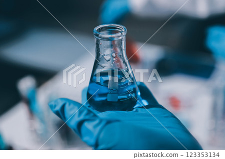 Researchers working in the clinical laboratory Researchers working in the clinical laboratory 123353134