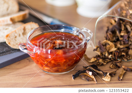 hot lean lunch in glass bowl on wooden table hot lean lunch in glass bowl on wooden table 123353422