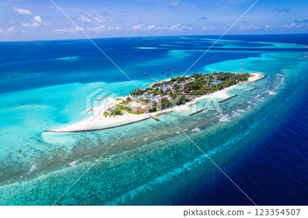 View of Fulidhoo island in the Maldives 123354507