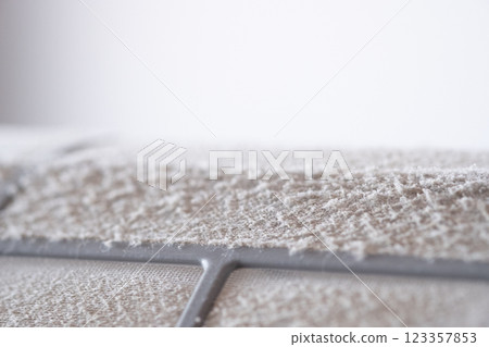 空調過濾器上積聚的灰塵圖像（庫存照片） 123357853