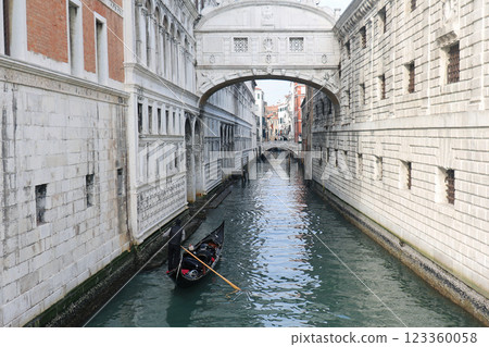 Bridge of Sighs 123360058