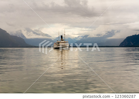 beautiful landscape of the lake against the background of mountains in Switzerland 123360287