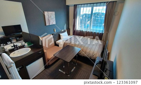 Business hotel rooms offering relaxation and healing 123361097