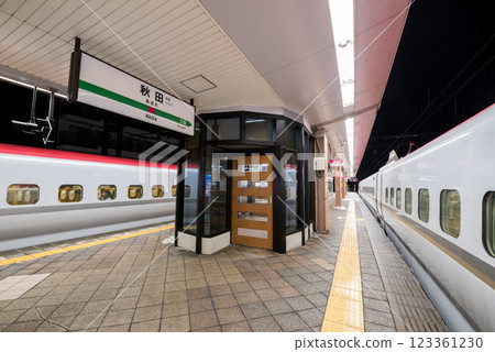 [秋田新幹線] 停靠秋田站的小町號列車 123361230