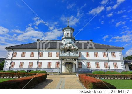 [Nagano Prefecture] Former Kaichi School (former Kaichi Elementary School) on a sunny day 123364137