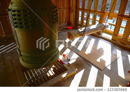 The bell tower of Shohoji Temple in the back (New Year) The bell tower of Shohoji Temple in the back (New Year) 123365668