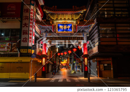 神奈川縣：橫濱唐人街空無一人，中華門深夜閃閃發光 123365795