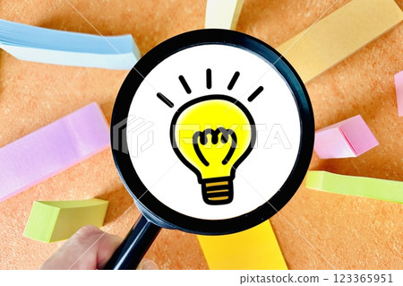 Image of discovering ideas and points 123365951