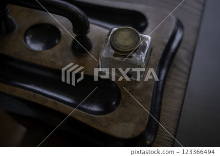 Retro ink and writing case 123366494