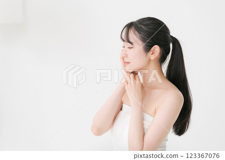 年輕女性的美麗形象 年輕女性的美麗形象 123367076