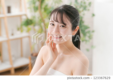 Beauty image of young women 123367629