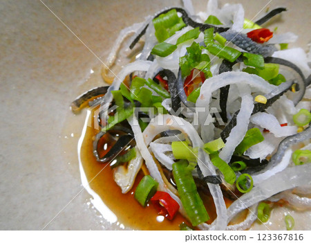 這張河豚皮照片是一道富含膠原蛋白的冬季美食 123367816