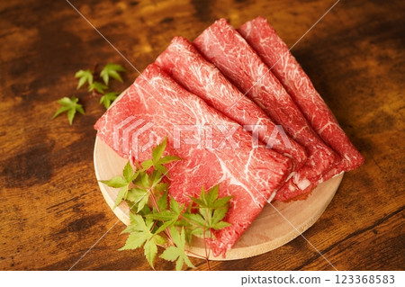 Specially selected lean slices of Japanese black beef 123368583