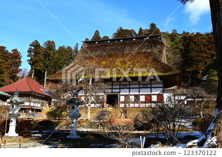 Okuno Shohoji Temple (New Year) 123370122
