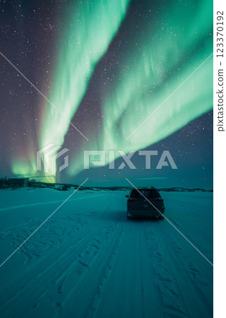 耶洛奈夫的壯麗極光景觀 耶洛奈夫的壯麗極光景觀 123370192