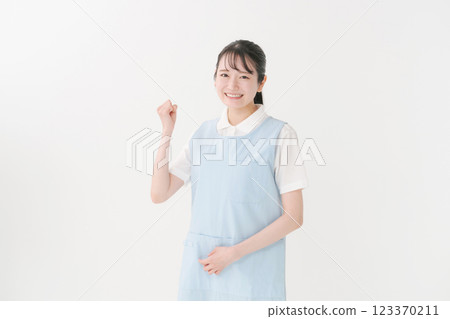 圍裙的護理員 123370211