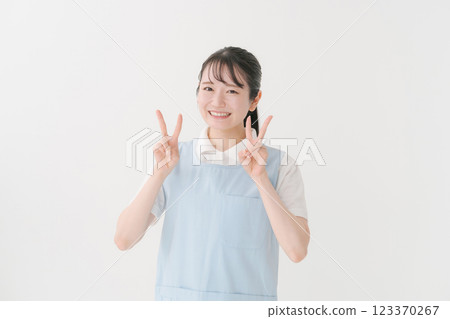 圍裙的護理員 圍裙的護理員 123370267