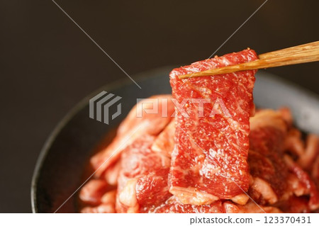 Japanese Black Beef Kalbi Slices 123370431