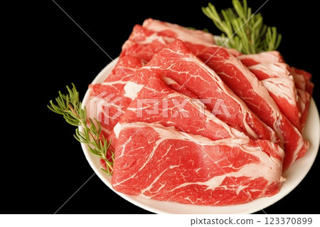 牛肩肉切片 123370899