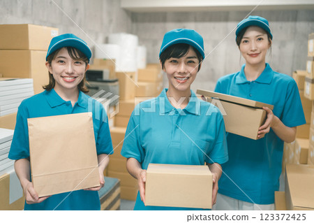 Women's empowerment in the logistics industry 123372425